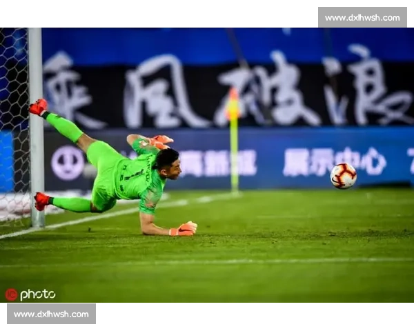 变向过人技巧与战术解析如何通过巧妙变向突破防线提升进攻效率